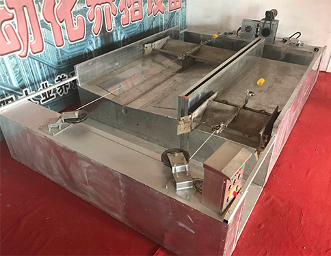 刮糞機